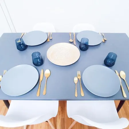 1a & Business In The Center! Apartamento