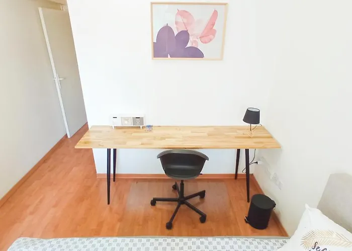 1a & Business In The Center! Daire *